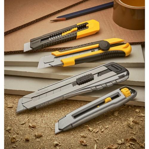 Stanley Afbreekmes INTERLOCK 18 mm